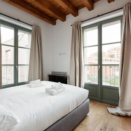 Modern Apartment In Milan With Balcony 外观 照片