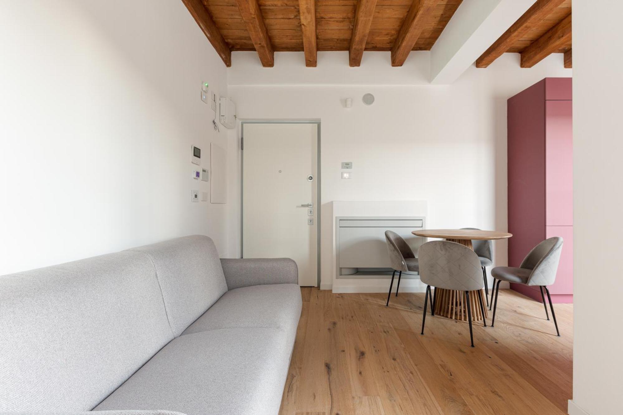 Modern Apartment In Milan With Balcony 外观 照片