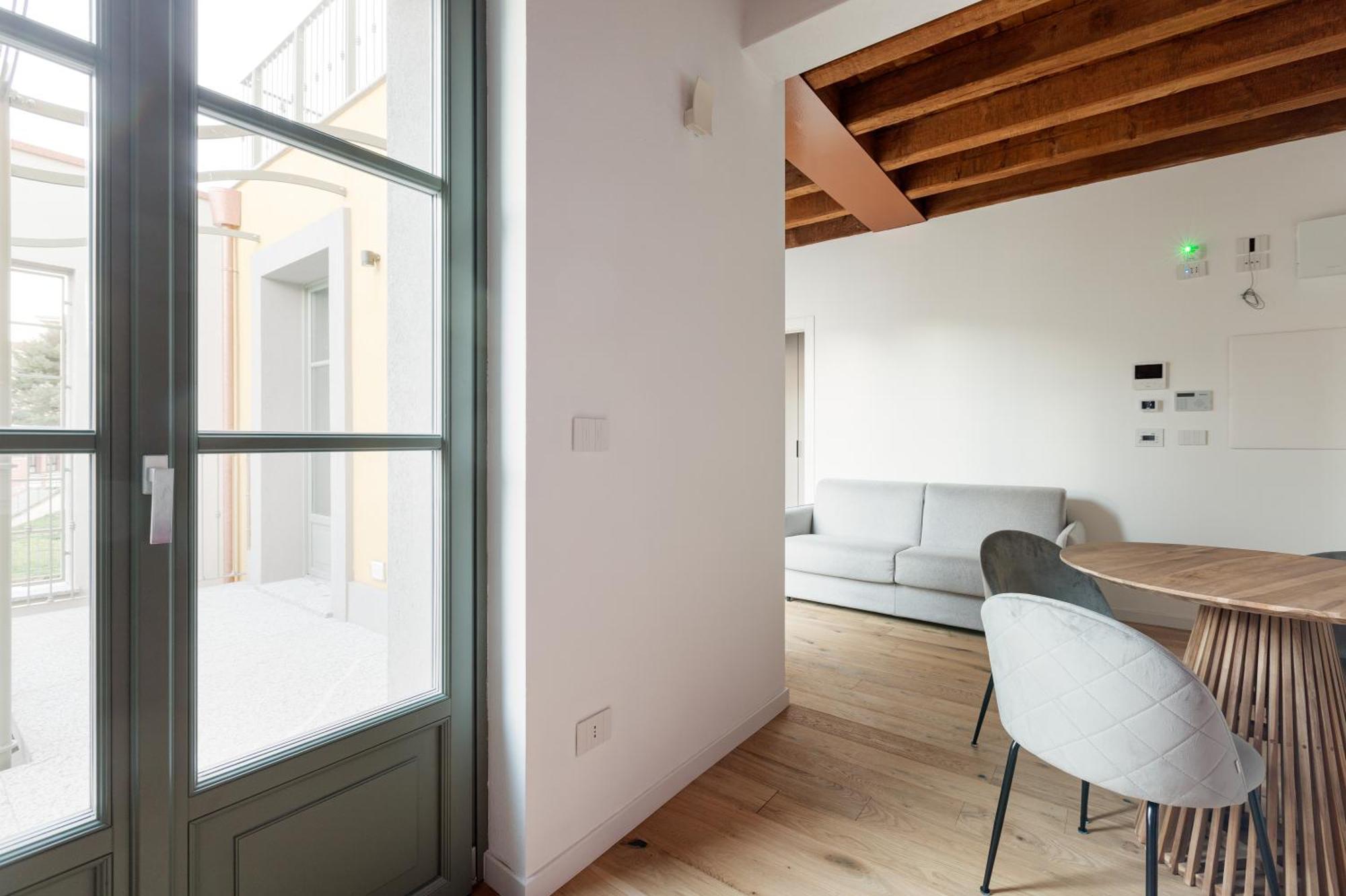Modern Apartment In Milan With Balcony 外观 照片